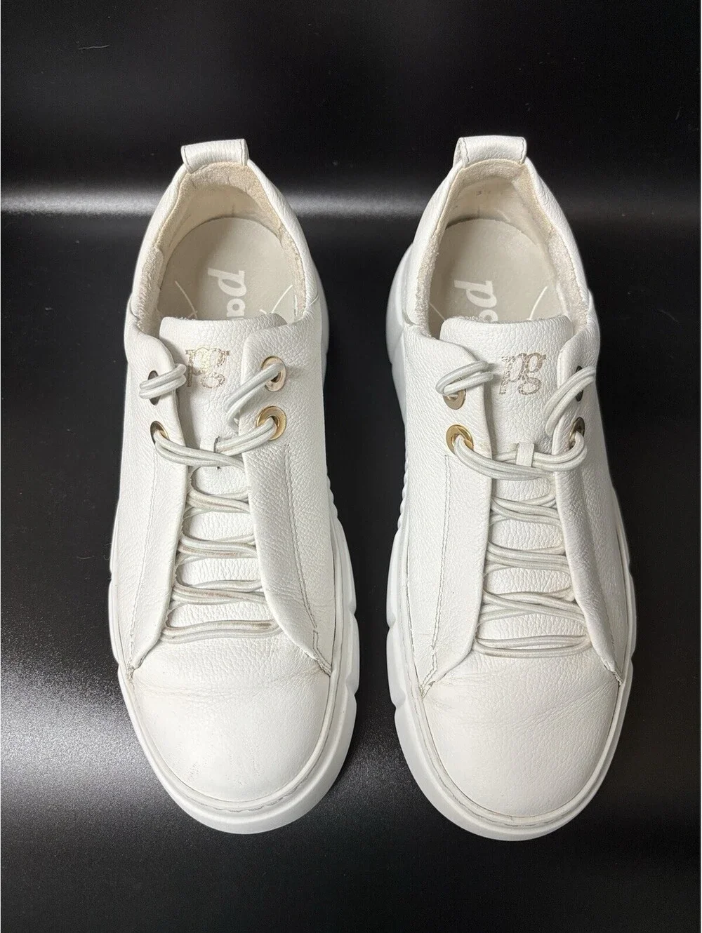 Paul Green Faye Sneaker in White Italian Leather and Gold Detailing Size 6 $378